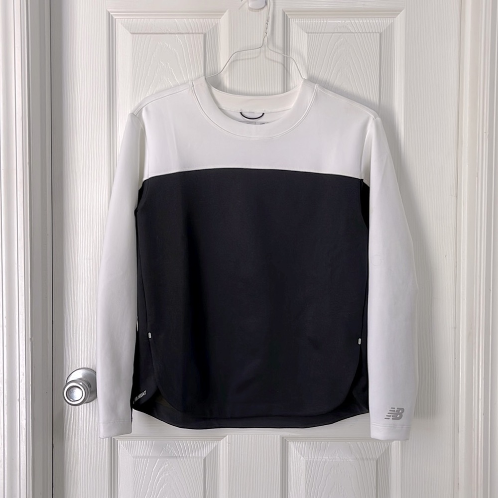 NWT New Balance Women’s Q Speed Heat Top size XS Black/White